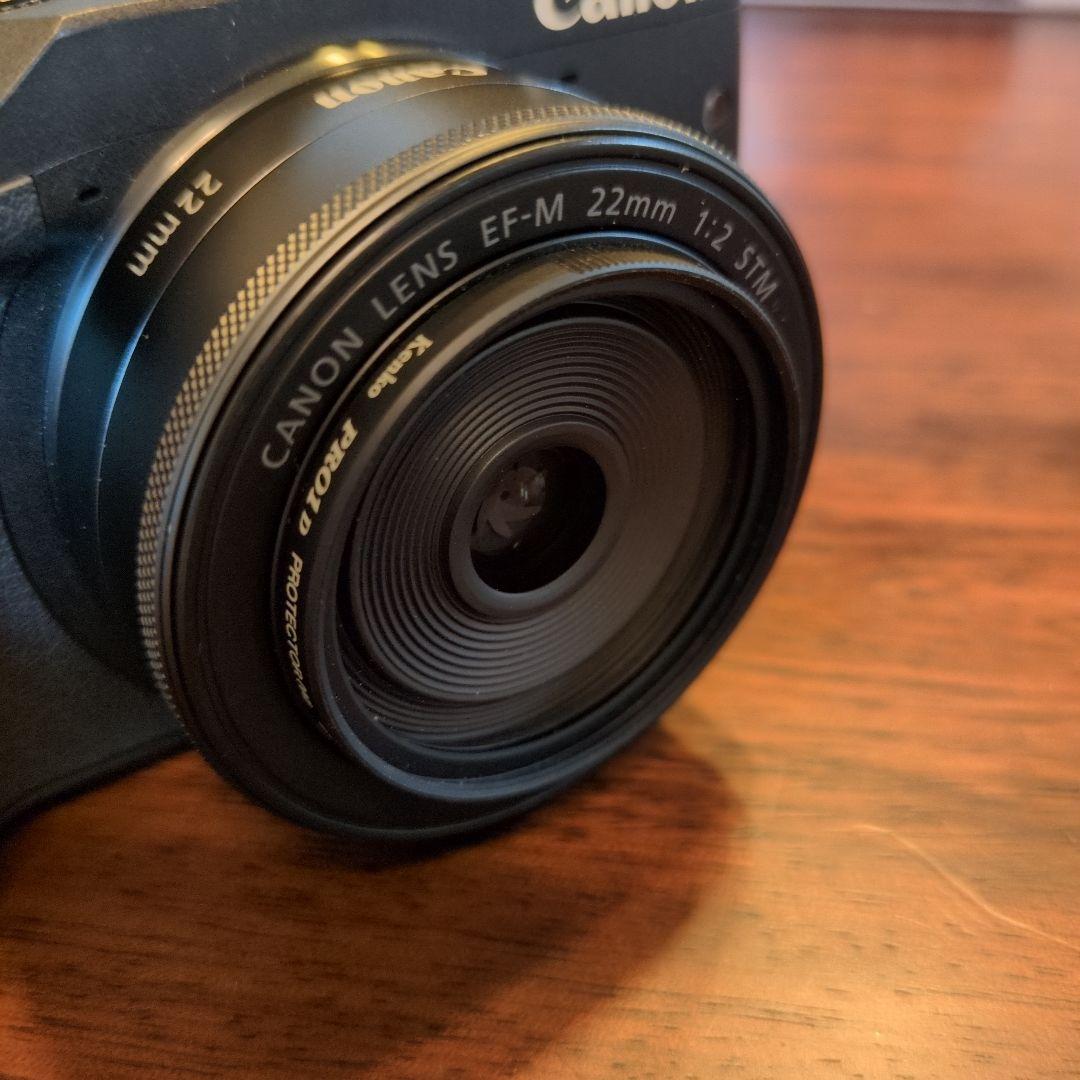 Canon EOS M3 ダブルズーム EVFキット +22mm単焦点レンズ