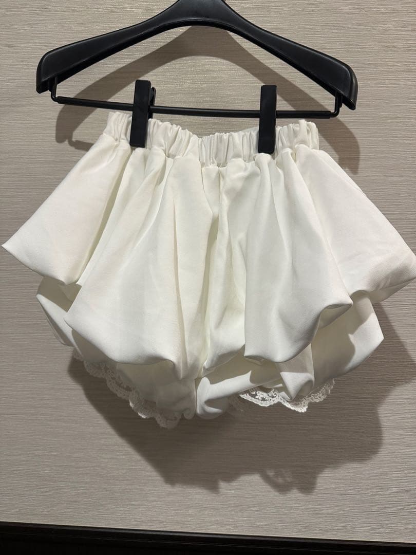 ホワイトフレアスカート レース付き