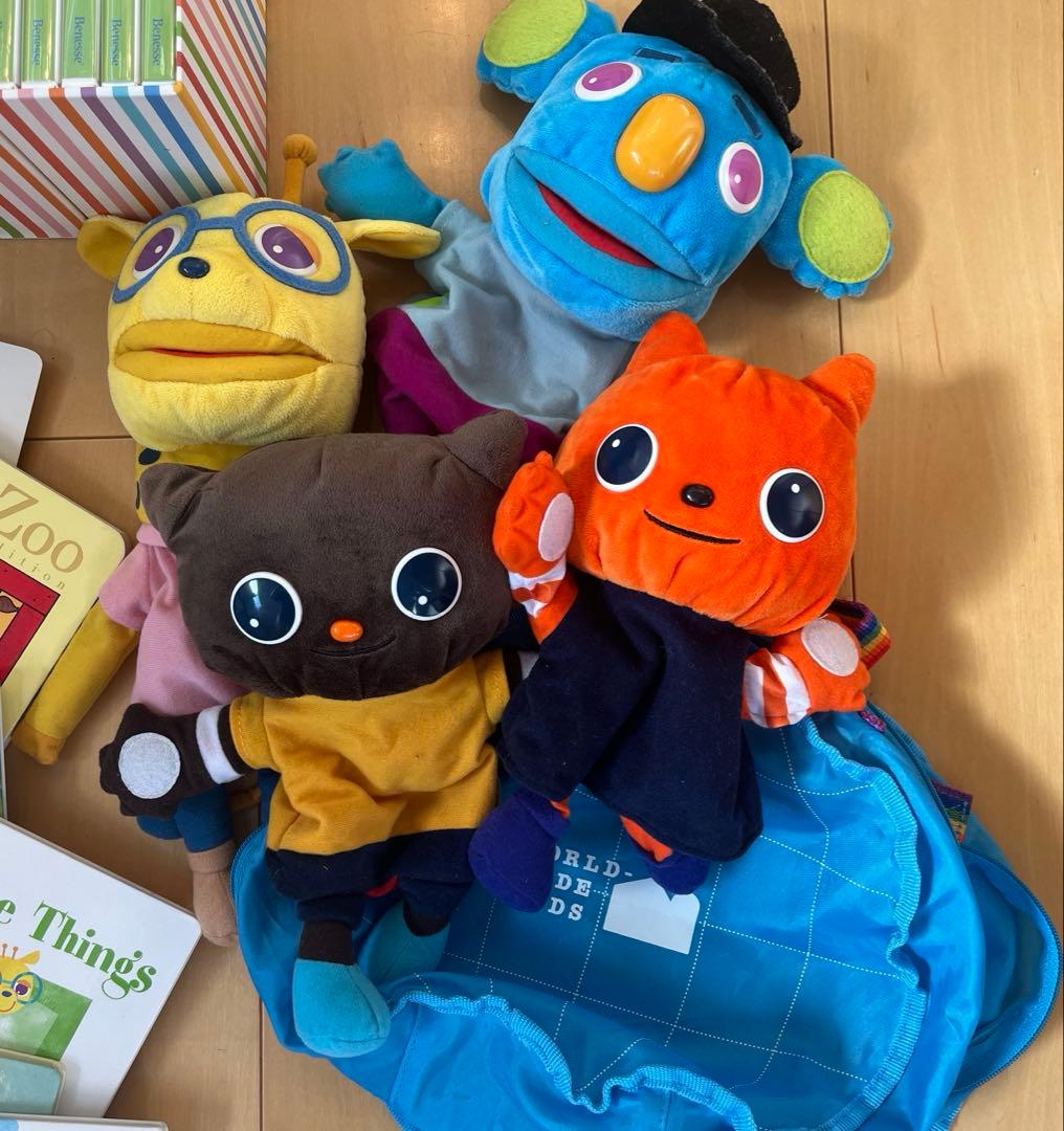 ワールドワイドキッズ　DVD・絵本・パペットセット