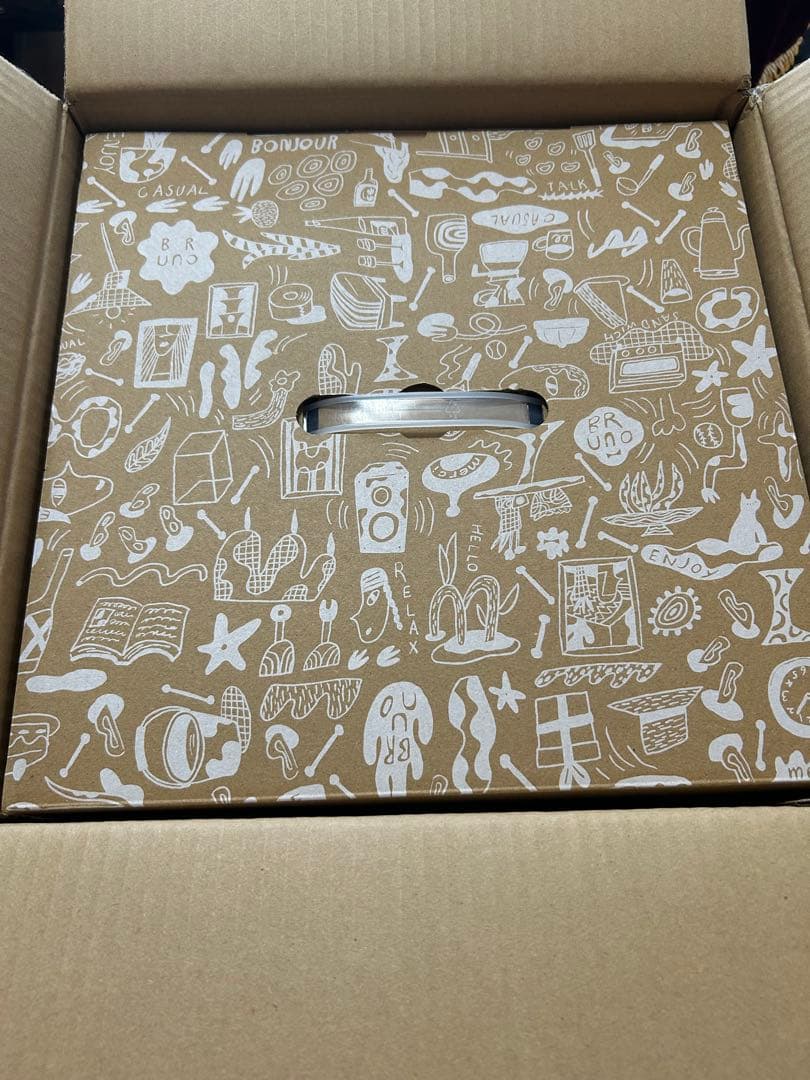 未使用　BRUNO 　BOE100TN　全方位型ファンヒーター