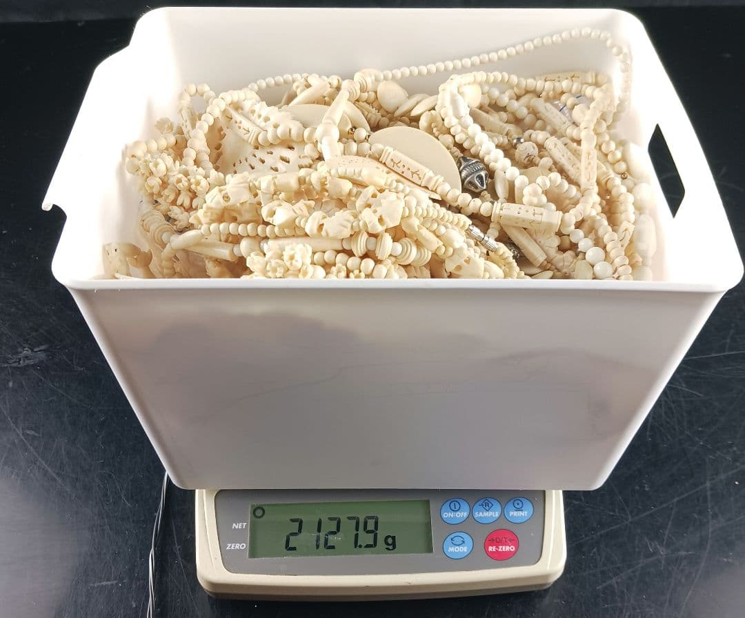 Y1656 骨製・樹脂製 ネックレス アクセサリー81点 総重量2127.9g