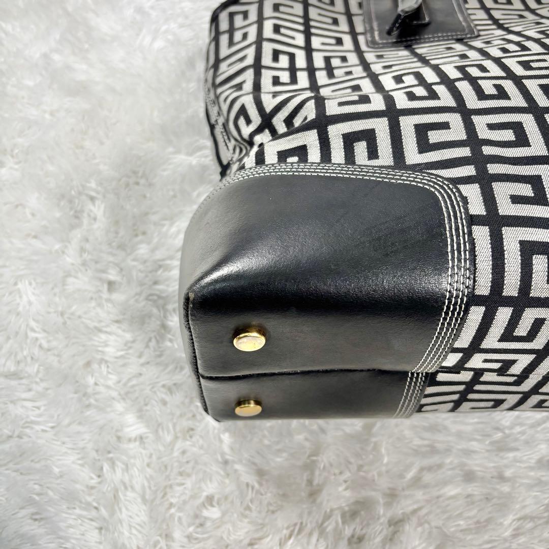 ジバンシー A4 トートバッグ 4g 白 金 金具 キャンバス 総柄 レザー