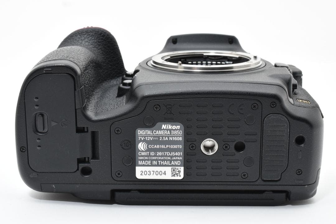 【極美品】Nikon D850 ボディ｜ショット数わずか 8,259枚