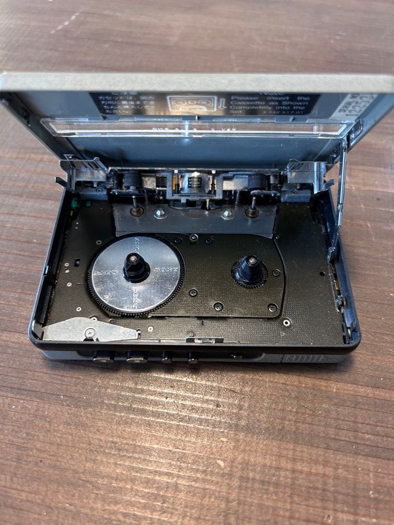 SONY WALKMAN WM-503 ポータブルカセットプレーヤー