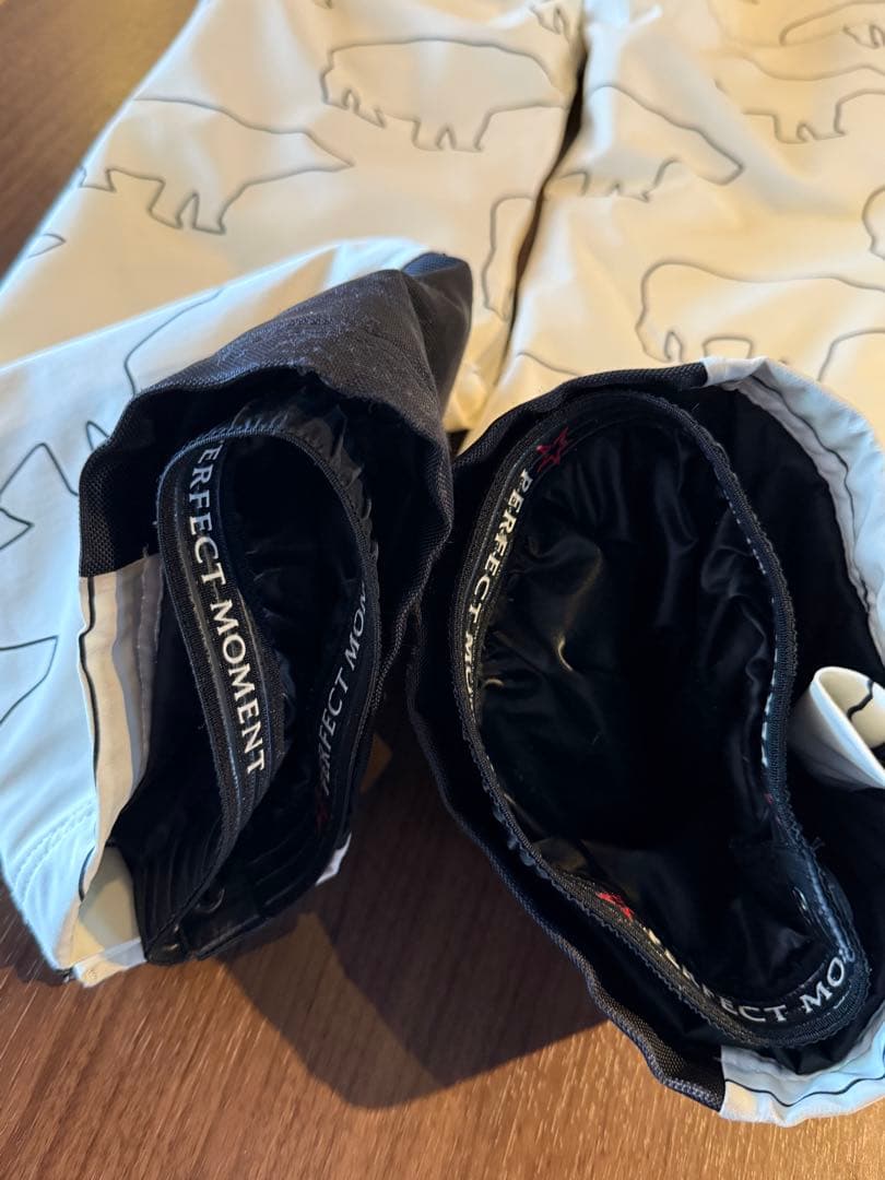 PERFECT MOMENT スキーウェア