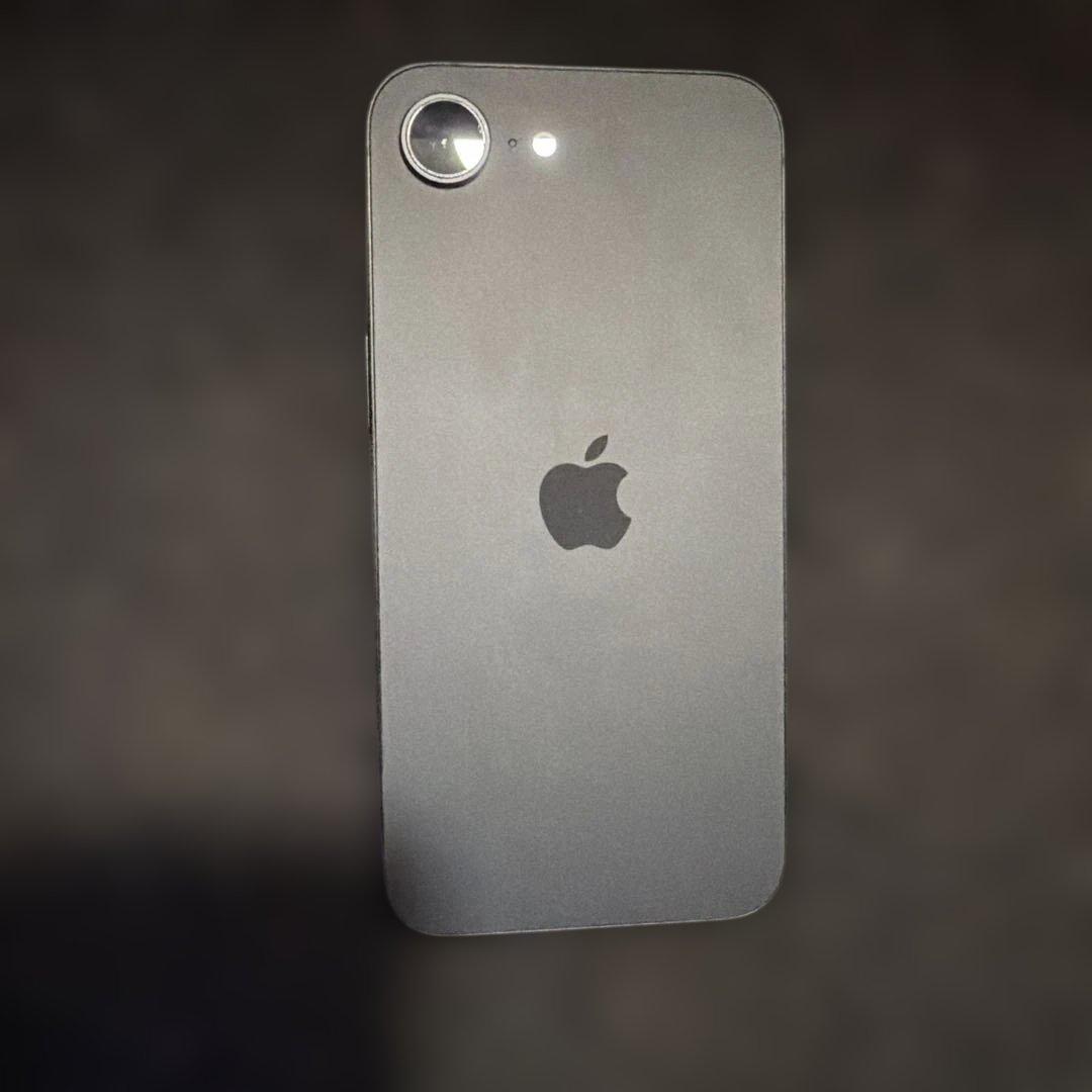 つく　iPhone16e 128GB simフリー