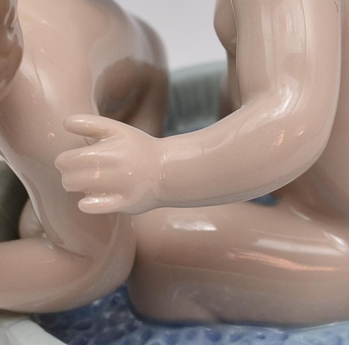 お風呂だよ　＃6411　★リヤドロ　スペイン　ポーセリン　光沢仕上げ　箱付き