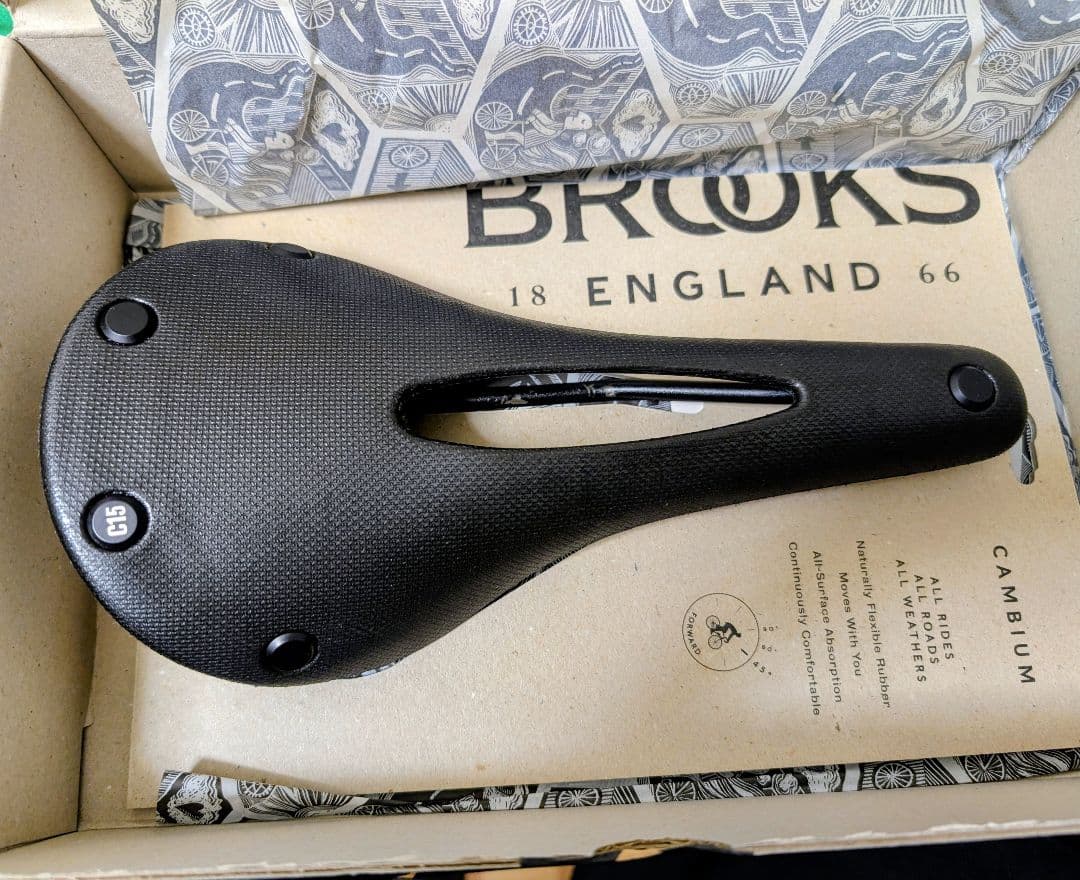 BROOKS Cambium all weather C15 ブラックサドル