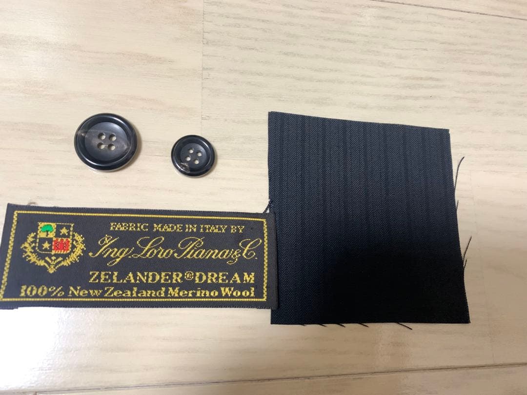 美品　ロロピアーナ　スーツ　黒　イタリア生地　共布有　メリノウール100%