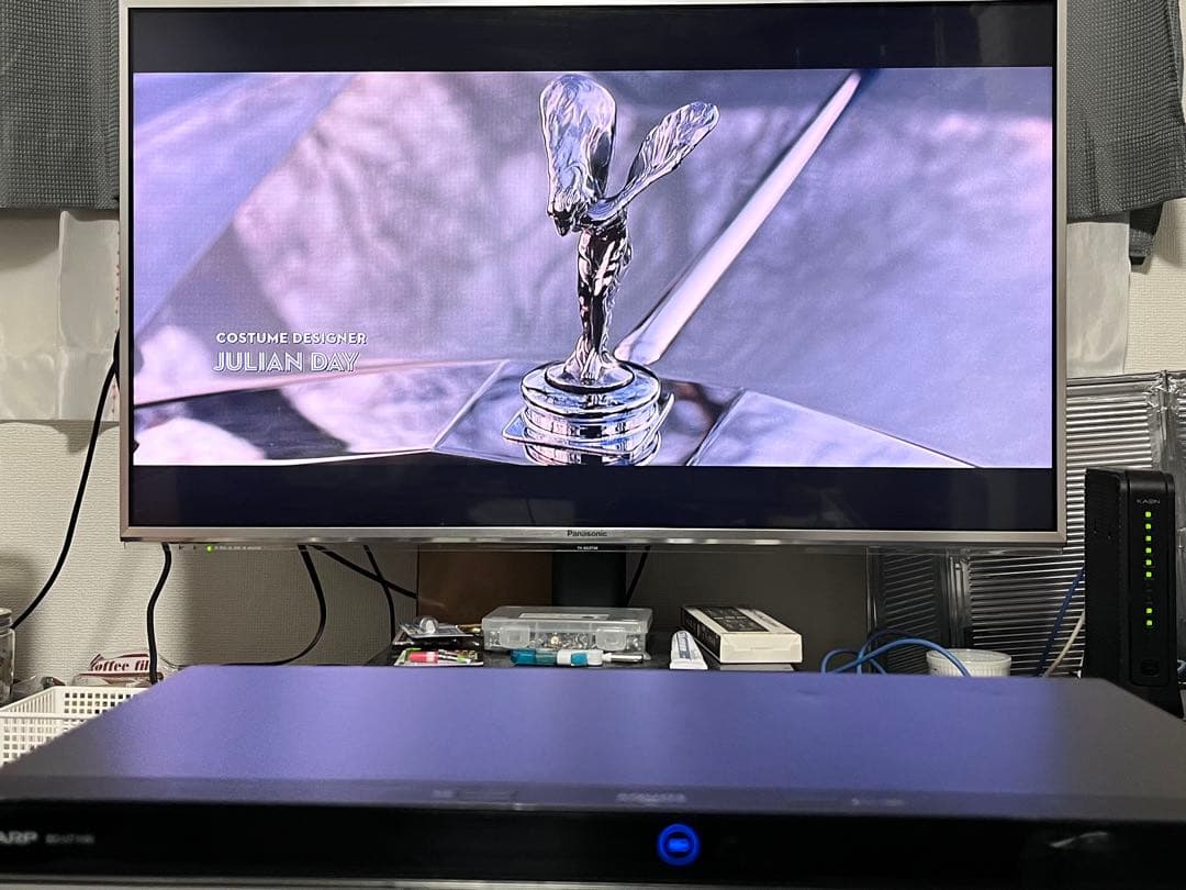 ULTRA HD 1TB 3番組録画　シャープBDレコーダー　BD-UT1100