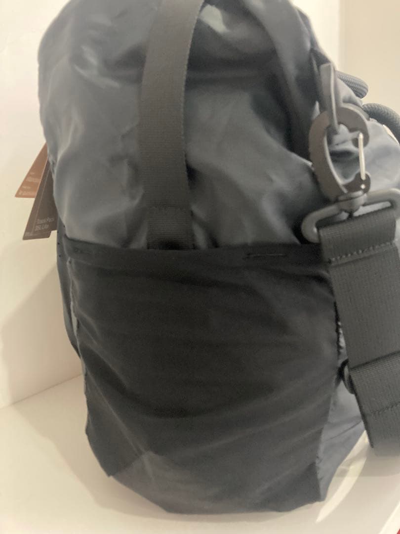 オン トラックパック ショルダーバッグ 35L ブラック デイリーバッグ男女兼用