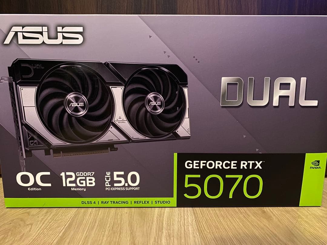 ASUS グラフィックボード RTX5070