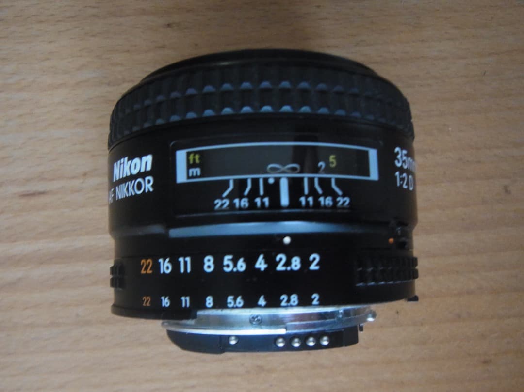 ジャンク品にこんd700 35mmf2 付マルチパワーバッテリー付