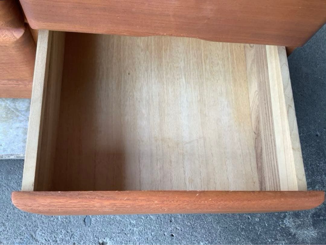 昭和レトロな木製チェスト 4段8杯 ローチェスト KYOWA（★）