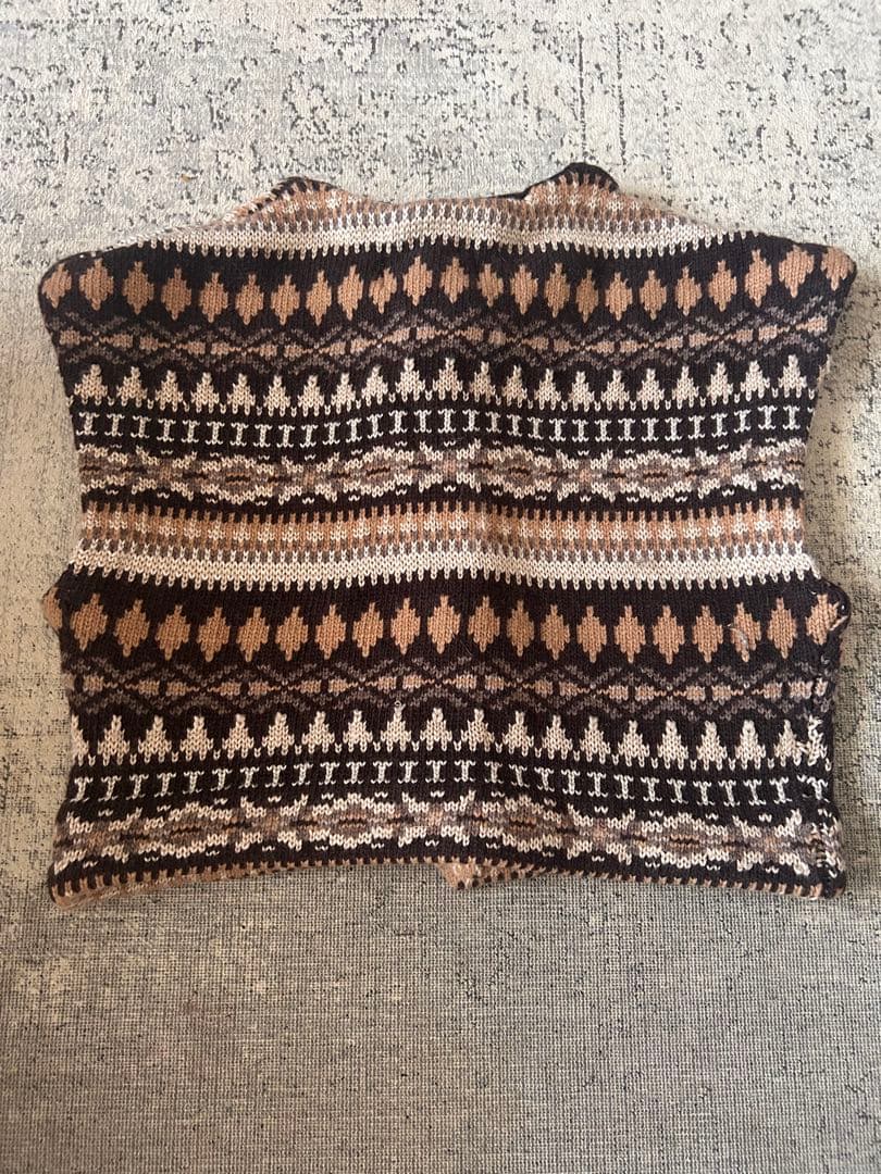 e*m様 カレンソロジー　フェアアイルニットベスト