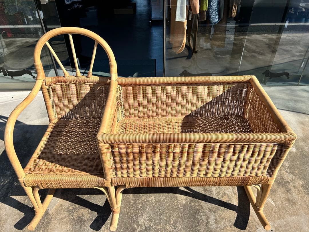 チェア付きベビーベッド　ラタンゆりかご