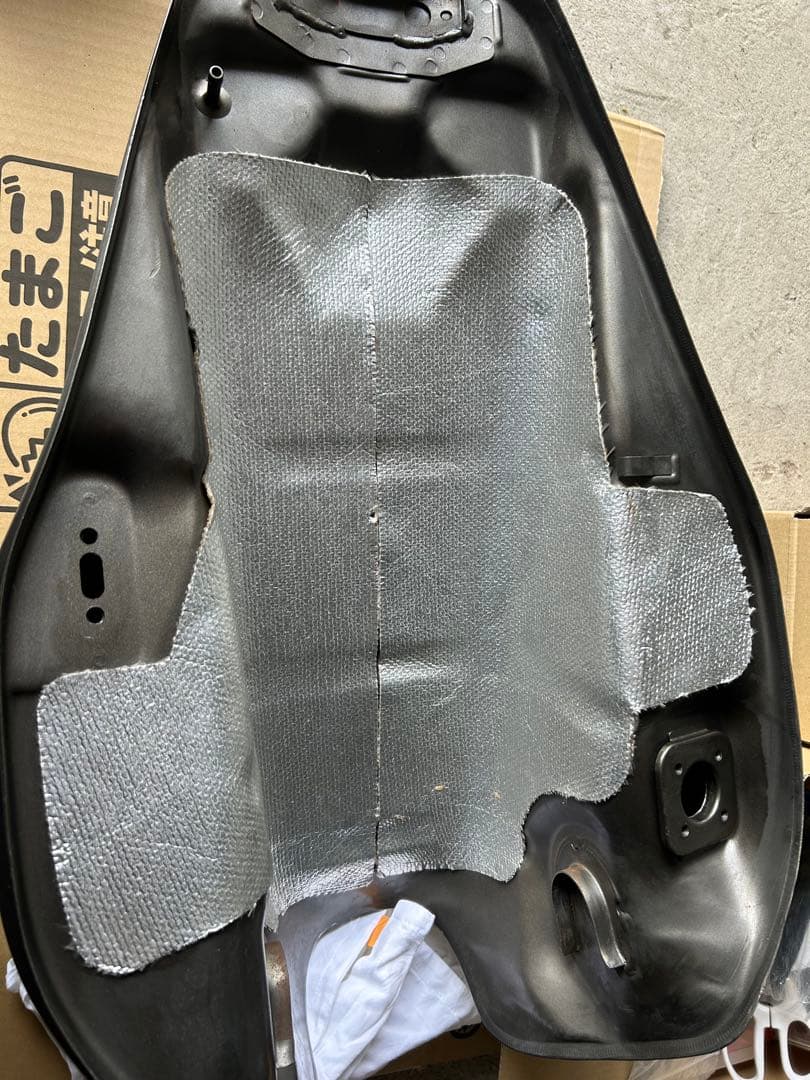 Kawasaki zrx400タンク ガンメタ