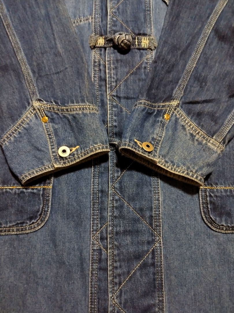 サクです。チャイナボタン デニムコート パッチワーク ビンテージ