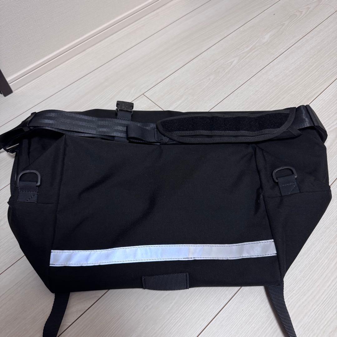 美品　bagaboo メッセンジャーバッグ 黒　blue lug メッセンジャー