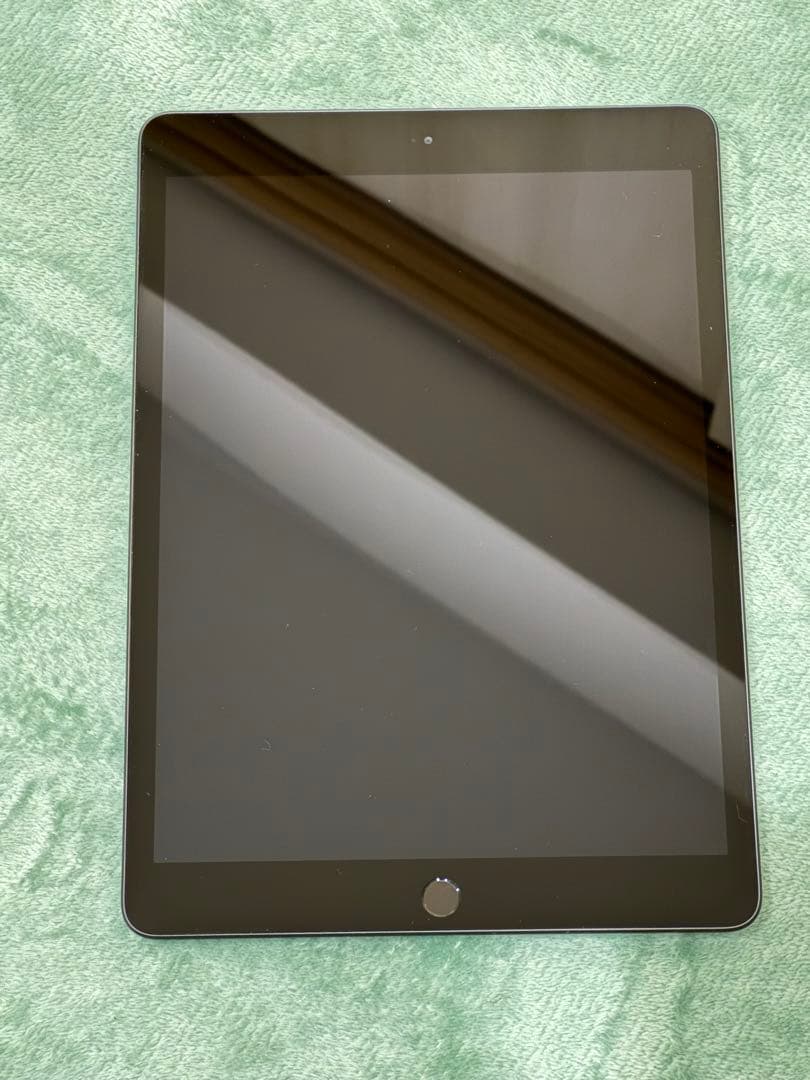 iPad 本体 第8世代 スペースグレー
