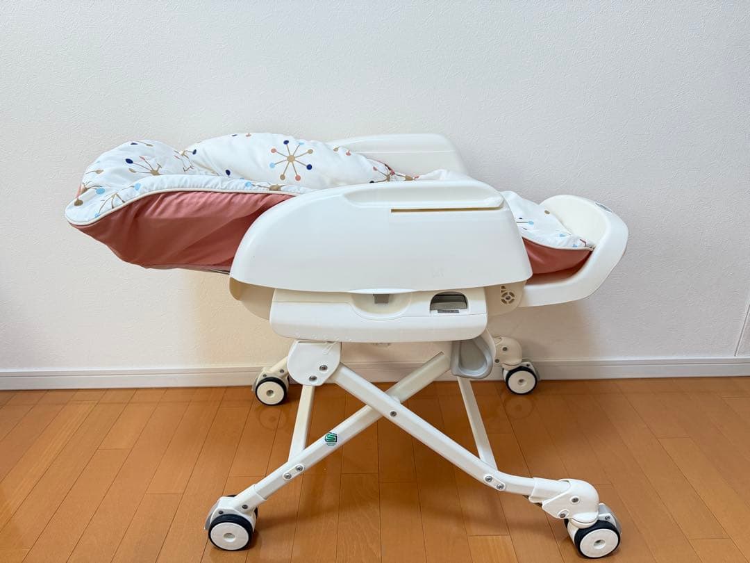 combi コンビ ハイローチェア ネムリス 手動スイング リクライニング