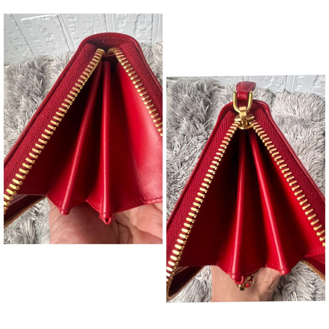 極美品✨PRADA ラウンドファスナー　三角ロゴ　シボレザー　レッド　レディース