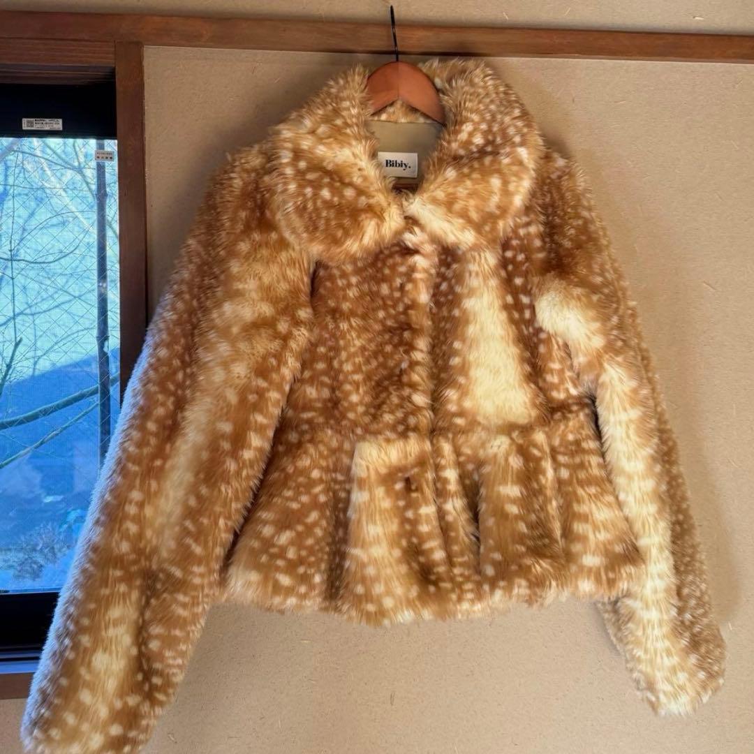 ジャケット・アウター Bibiy. DORA PEPURAMU FUR COAT