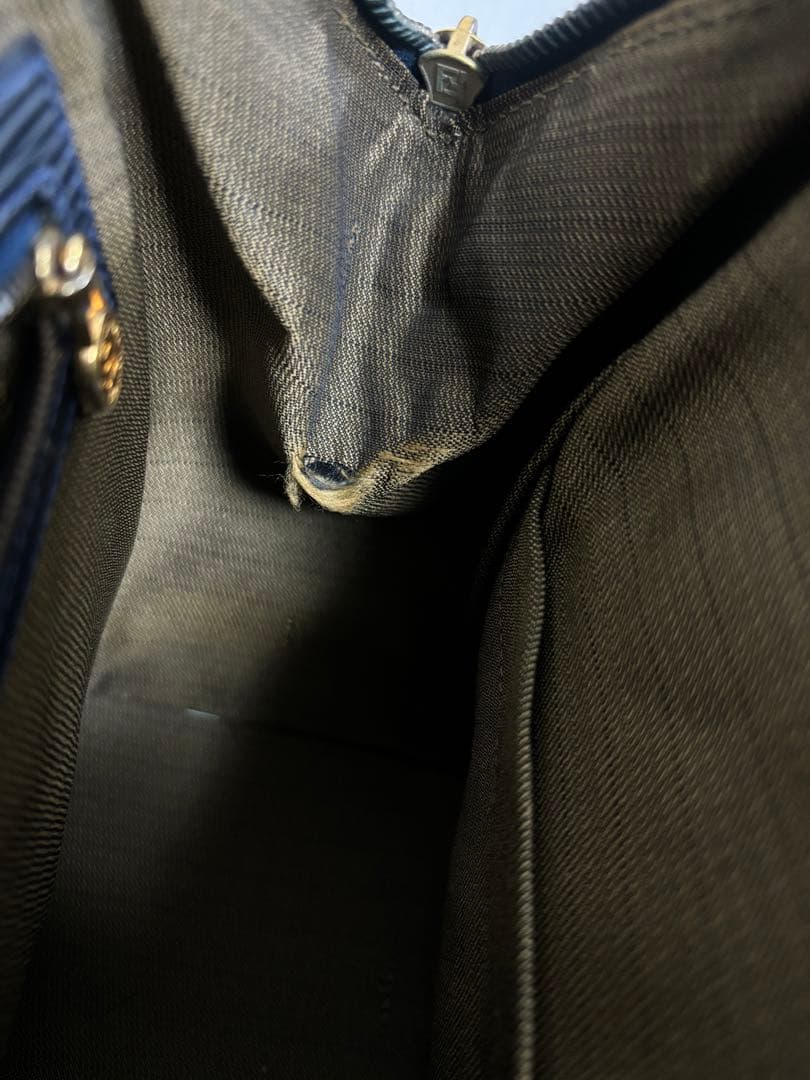 FENDIバッグ 2WAY ショルダーバッグ レザー ネイビー