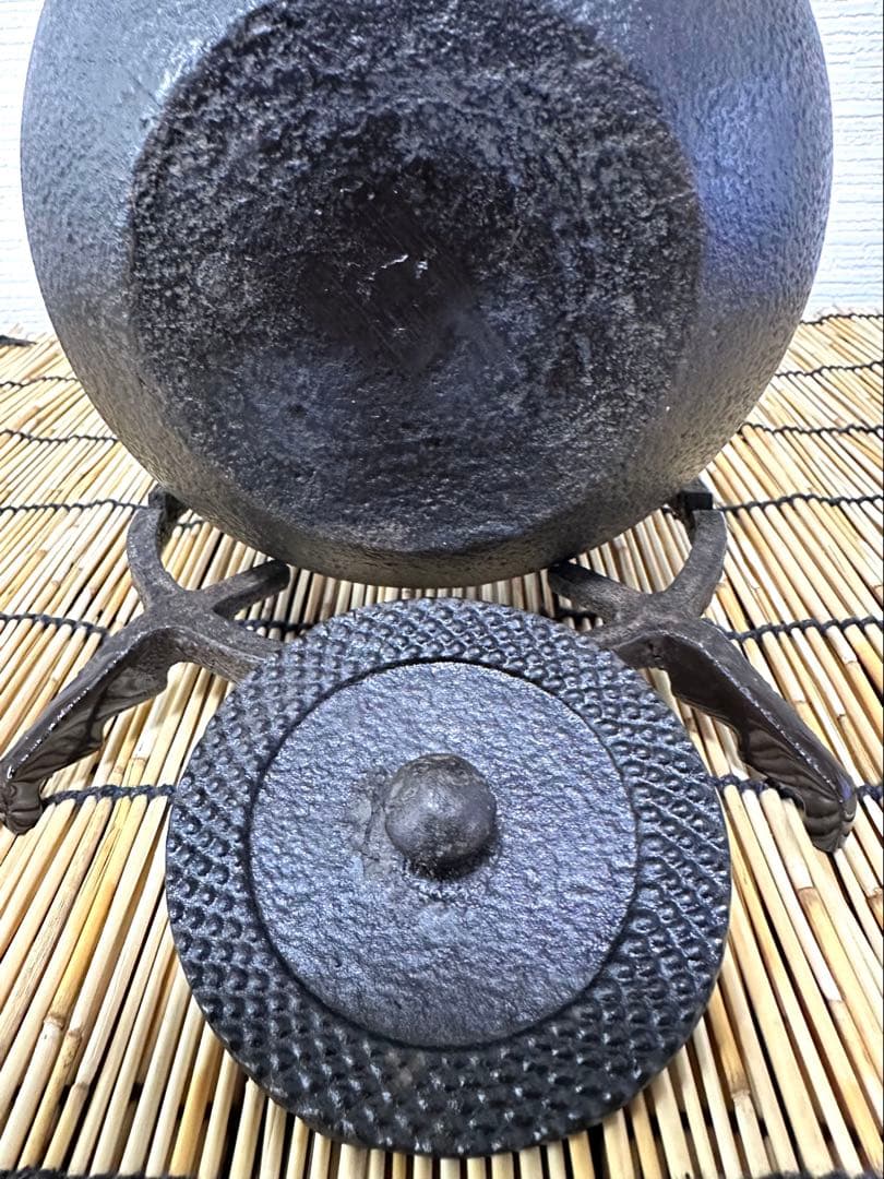 未使用品コンディション　南部釜師造　天明形１２型アラレ 鉄瓶 南部鉄瓶 南部鉄器