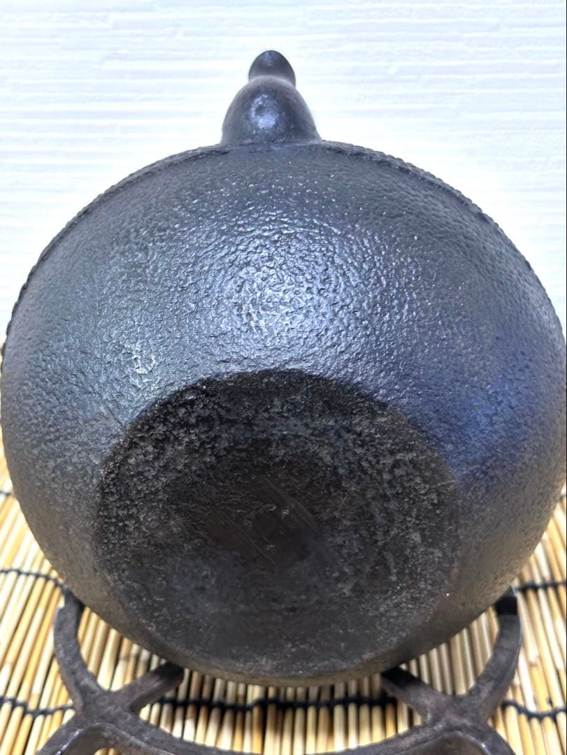 未使用品コンディション　南部釜師造　天明形１２型アラレ 鉄瓶 南部鉄瓶 南部鉄器