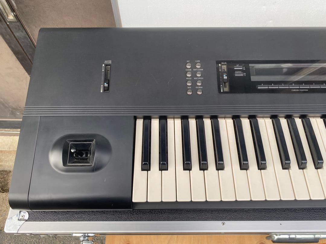 korg m1 シンセサイザー　ハードケース　電源コンセント　美品　中古品
