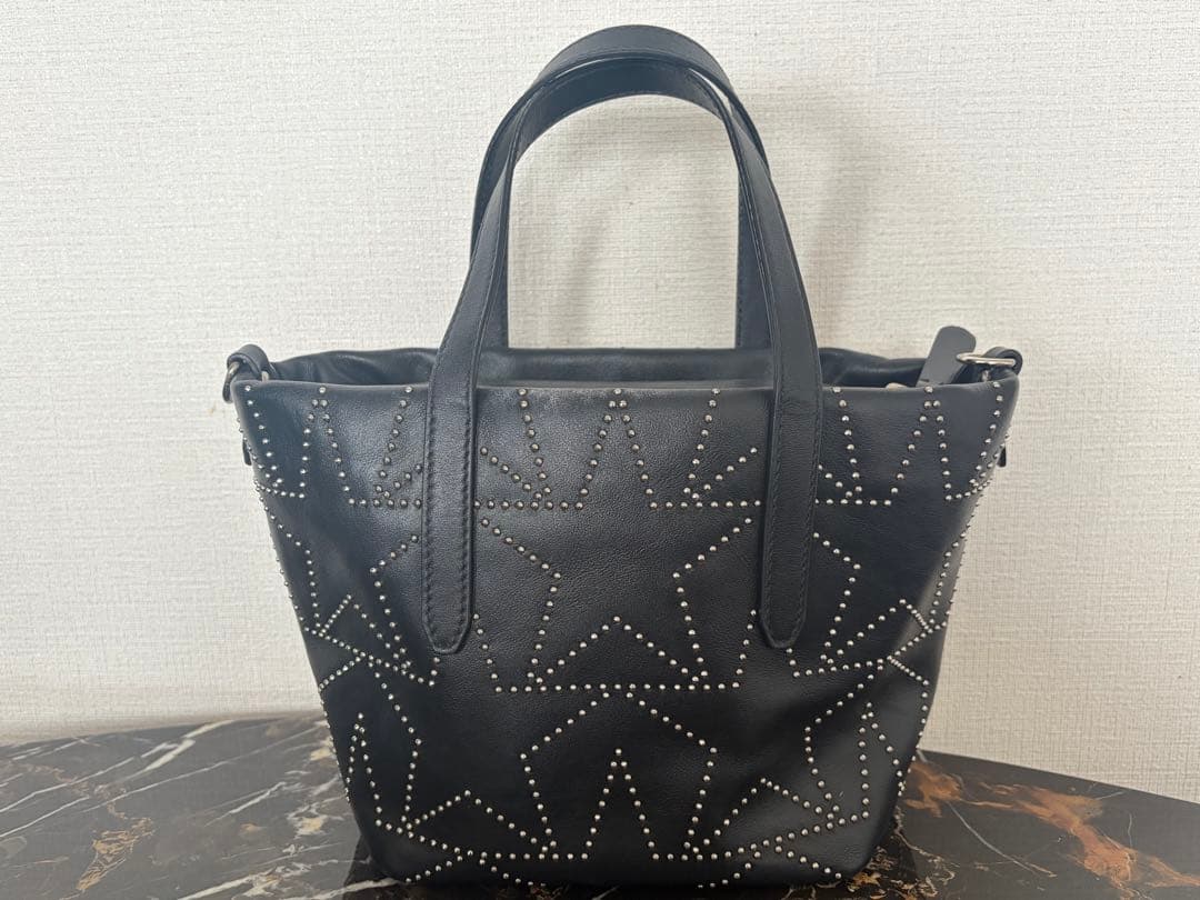 JIMMY CHOO ブラック ハンドバッグ スタースタッズ