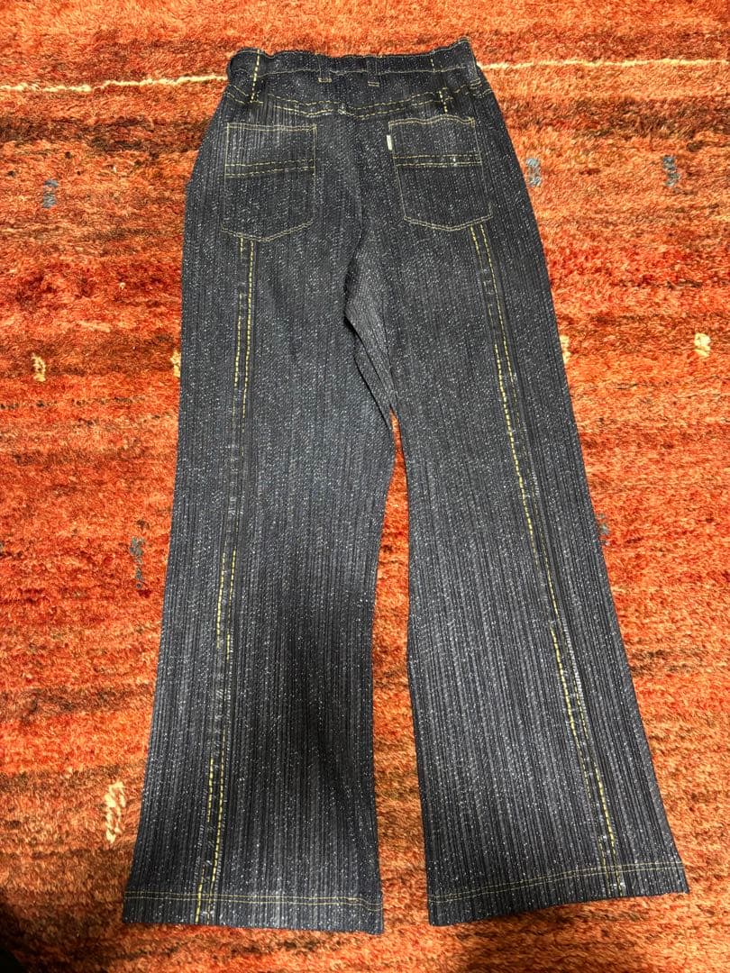 週末SALE‼️イッセイミヤケISSEY MIYAKE プリーツプリーズ 紺