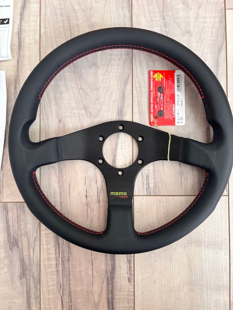 MOMO ステアリングチューナー　32φ BK T-13 取扱説明書付き