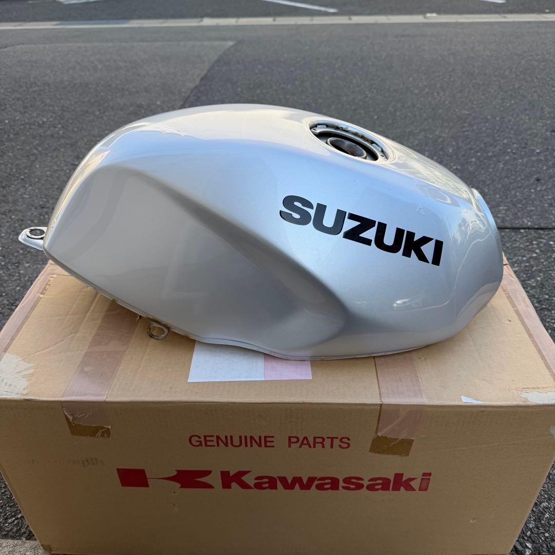 GSX250FX（バリオス2と同じ）ガソリンタンク