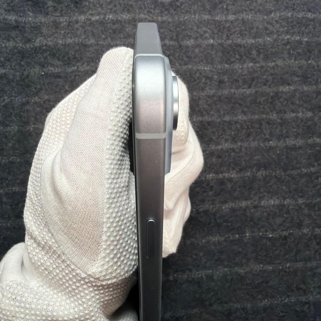 【美品】iPhone15 128GB ブルー（ホワイト） Appleストア購入品