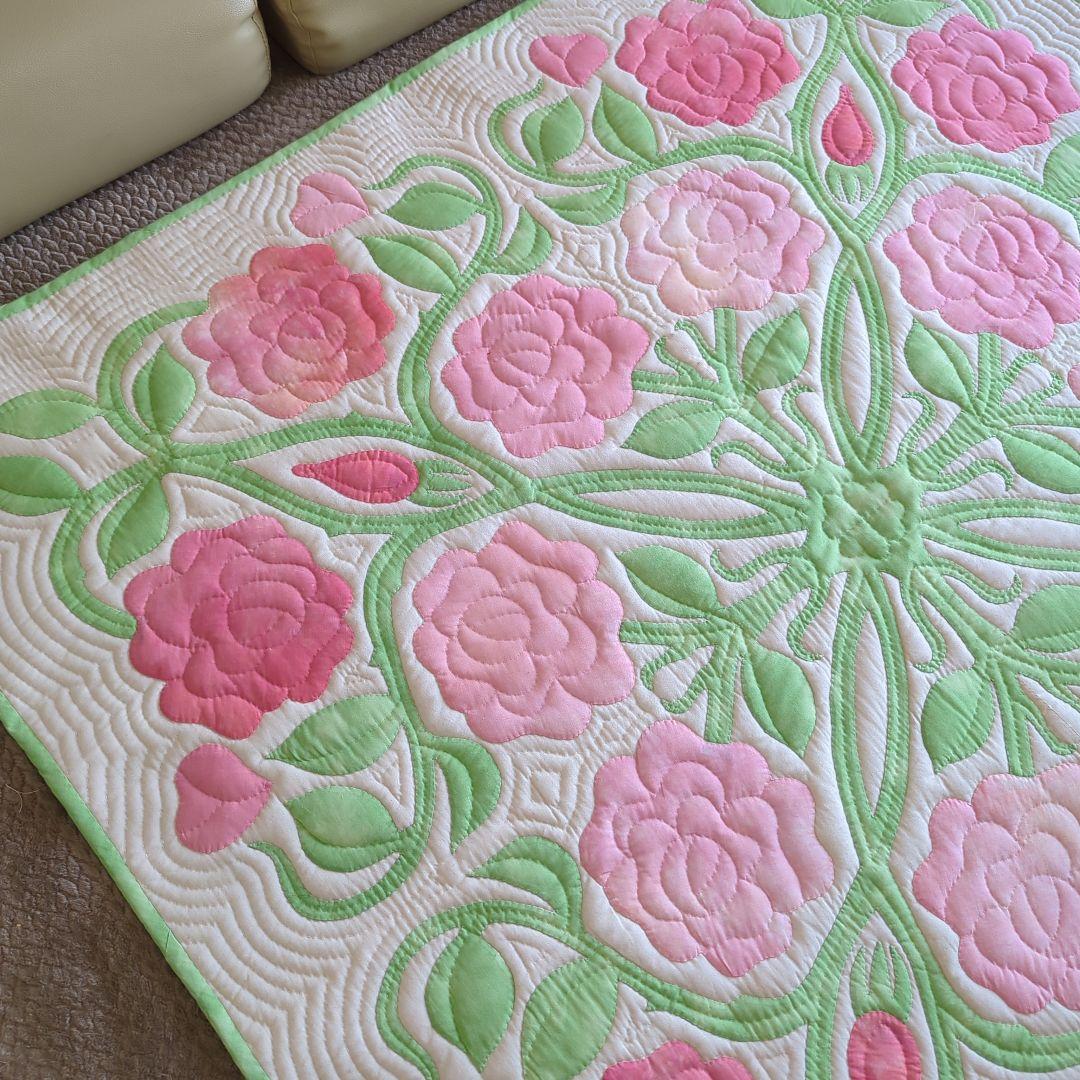 ハワイアンキルトタペストリー　なないろ