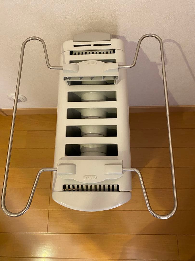 (伊)デロンギ社製 オイル密閉式ラジエター型ヒーター Mod.081505TEC