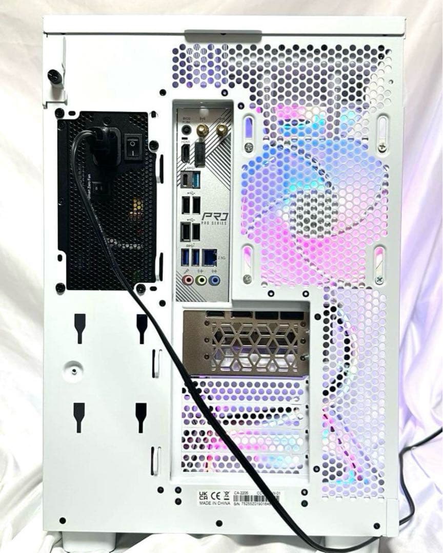 【新品】 ゲーミングPC Ryzen7 9700X RTX4070TI 32GB