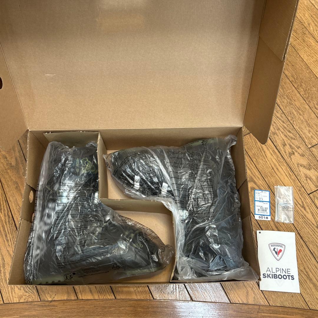 ROSSIGNOL EVO 70 ブラック カーキ 27.5cm ロシニョール