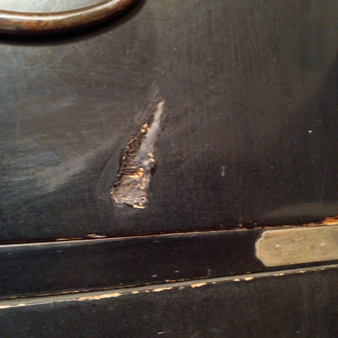 渋い箪笥です。