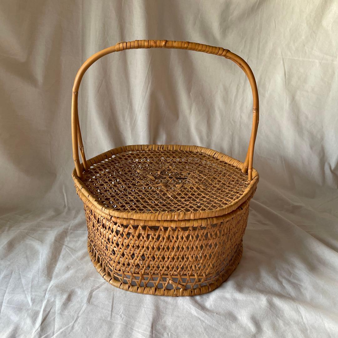 竹かご　竹細工　持ち手つき　蓋つき　古道具