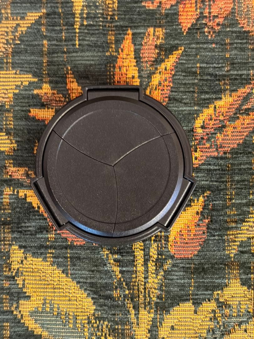 Leica ライカ D-LUX8（レザーケースとオートレンズキャップ付き）