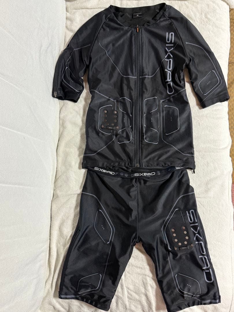 オガタジコウSIXPAD パワースーツ メンズ上下Mサイズセット