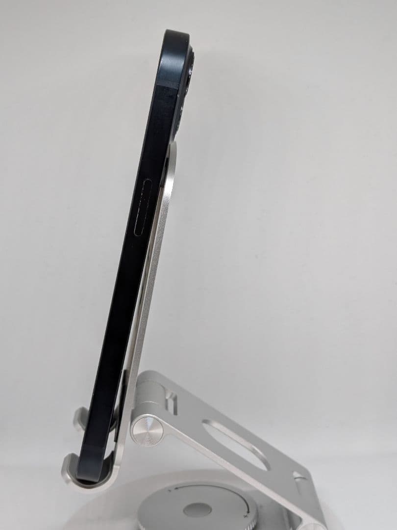 iPhone 13 128GB バッテリー100% SiMフリー