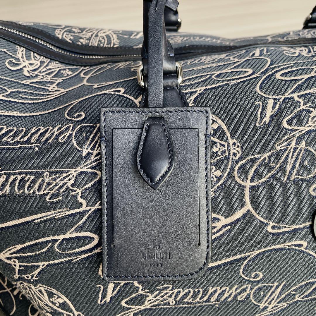 【ベルルッティ】スクリプトロゴプリント ボストンバッグ