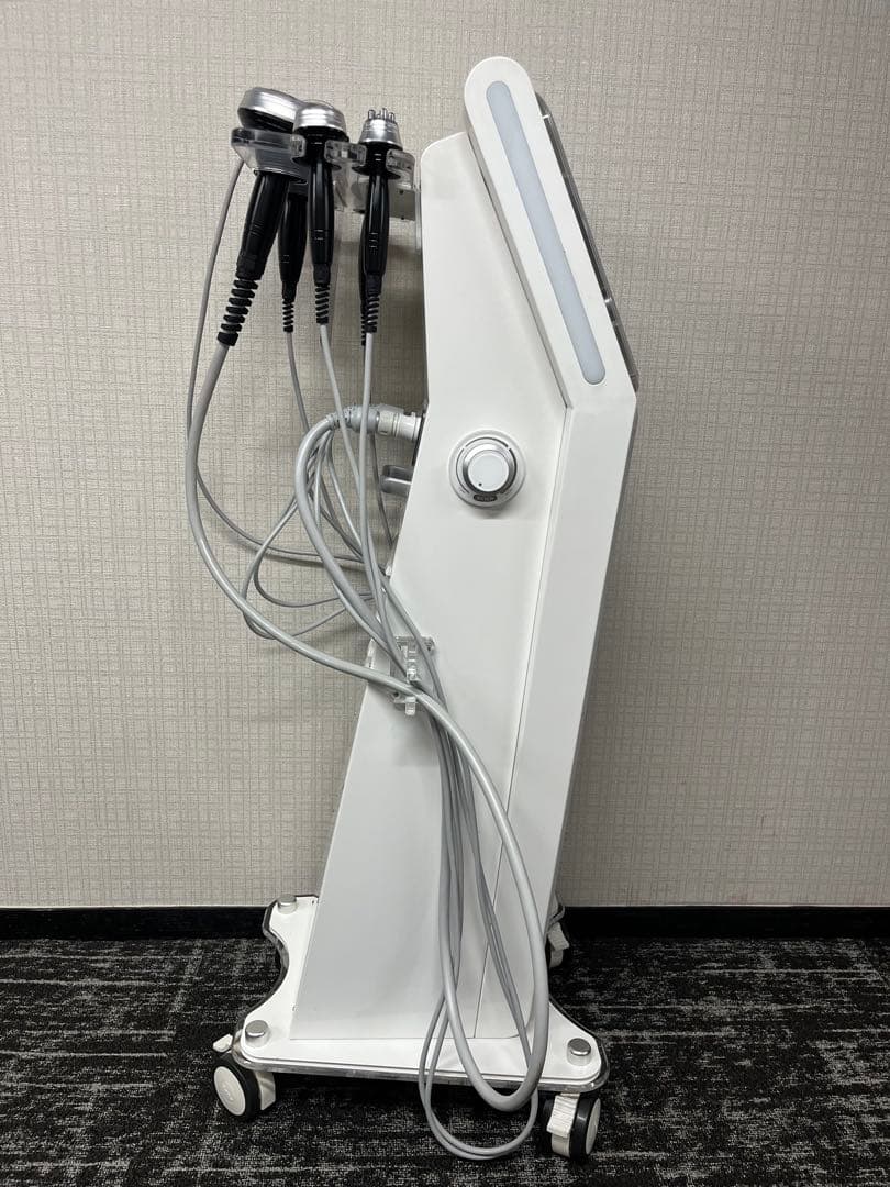 フォースカッター FORCE CUTTER エステマシン モノポーララジオ波