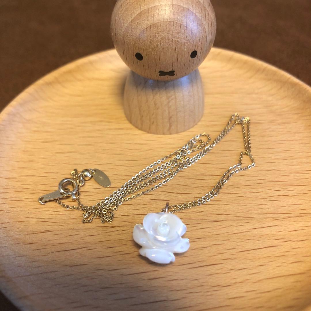 【極美品】レアagete K10 ホワイトローズ　アガット　チャーム