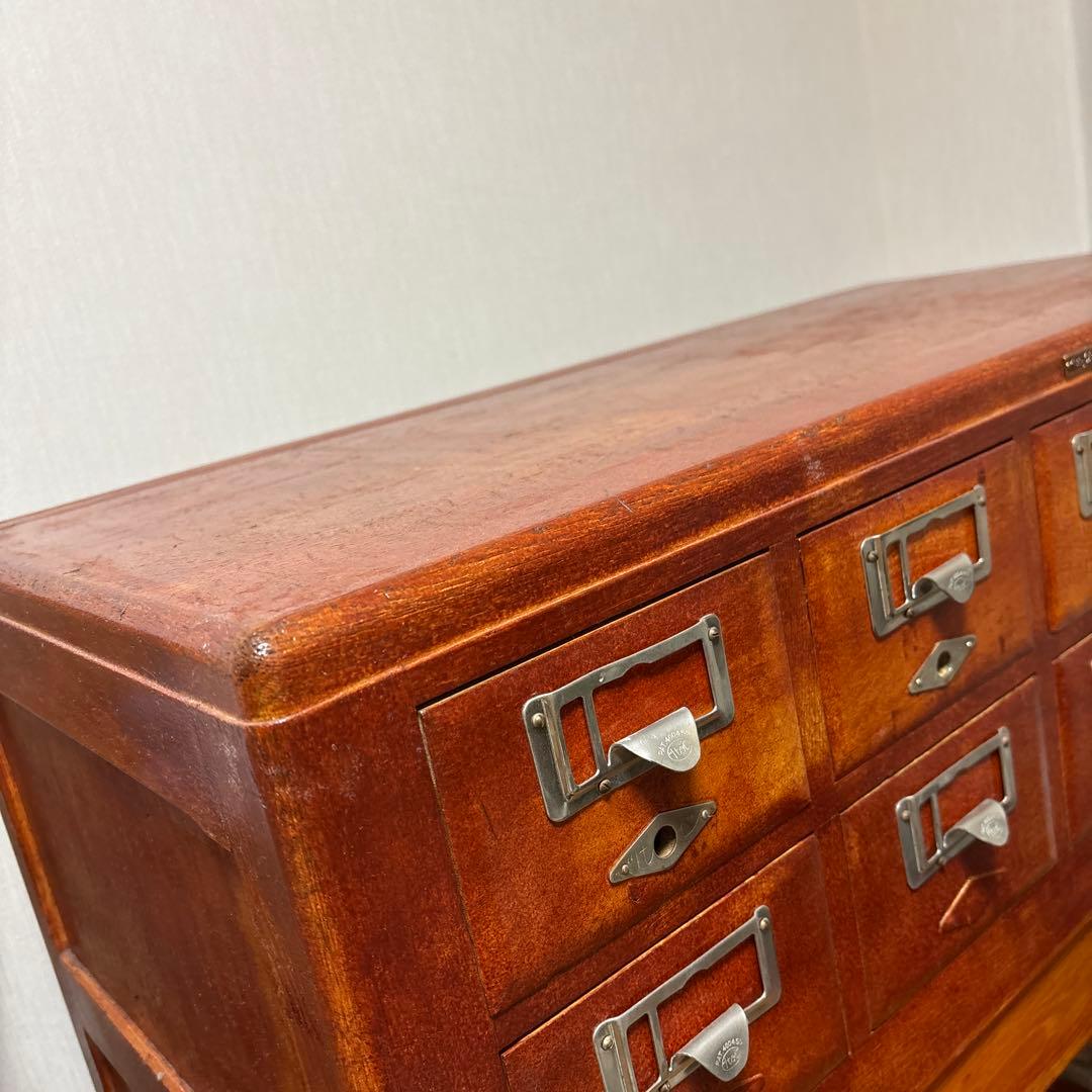 図書館で使われていたキャビネット