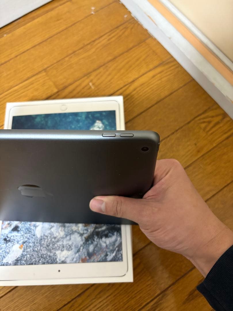 Apple Ipad 第8世代 32GB バテッリー容量96%